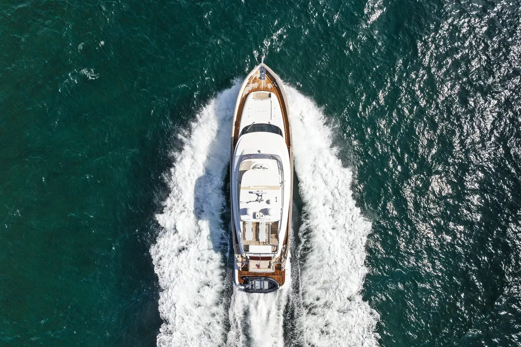 Yacht Photo 68